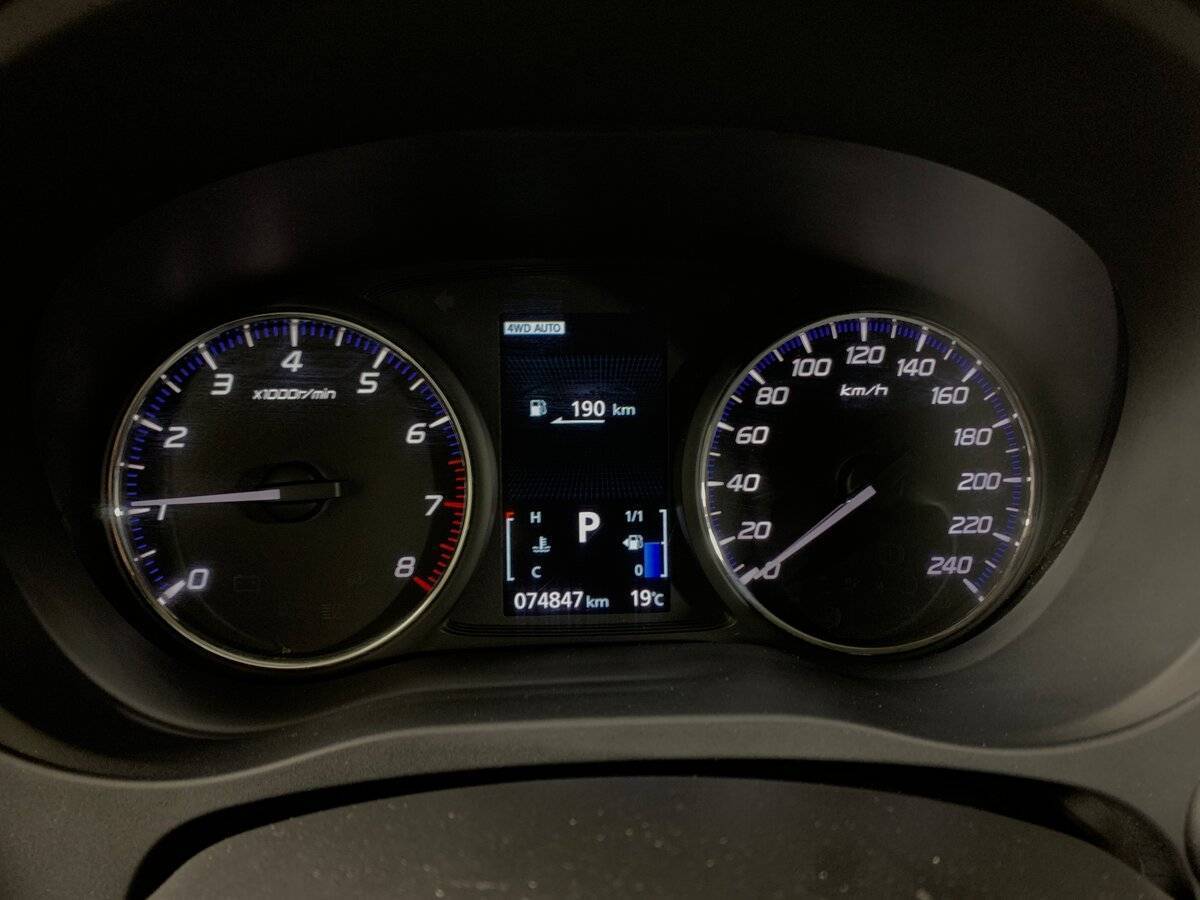 Б/У Митсубиши Оутлэндер 2019 года. Фото: #13