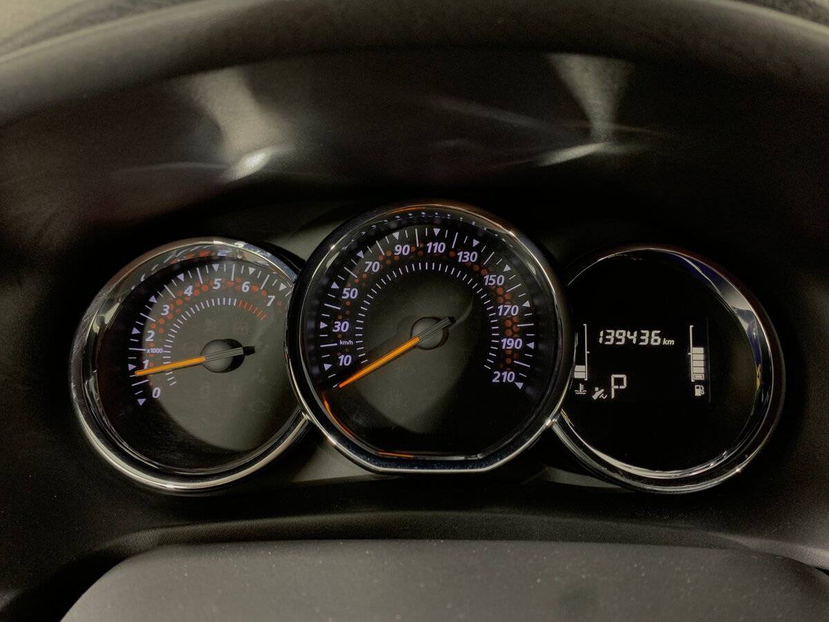 Б/У Рено Логан 2019 года. Фото: #13