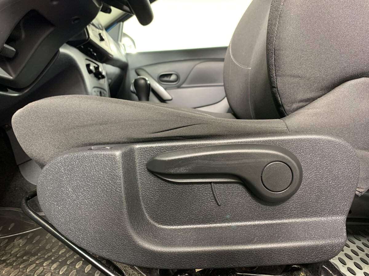 Б/У Рено Логан 2019 года. Фото: #15