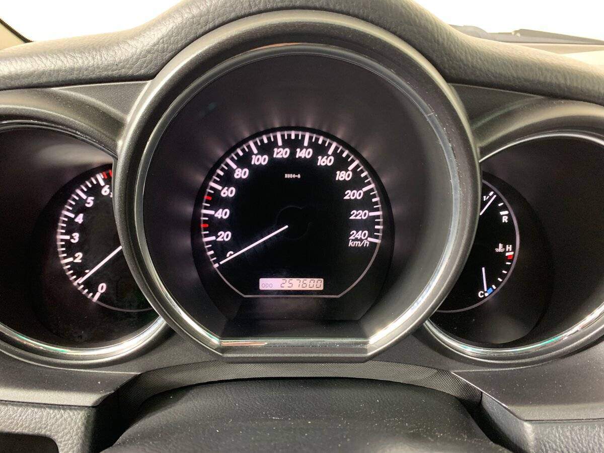 Б/У Лексус Р-Икс 2005 года. Фото: #13