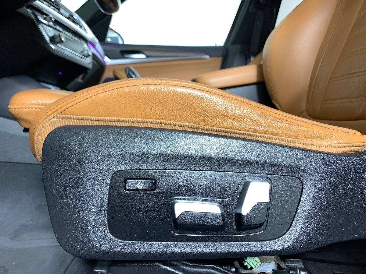 Б/У БМВ Икс3 2021 года. Фото: #15