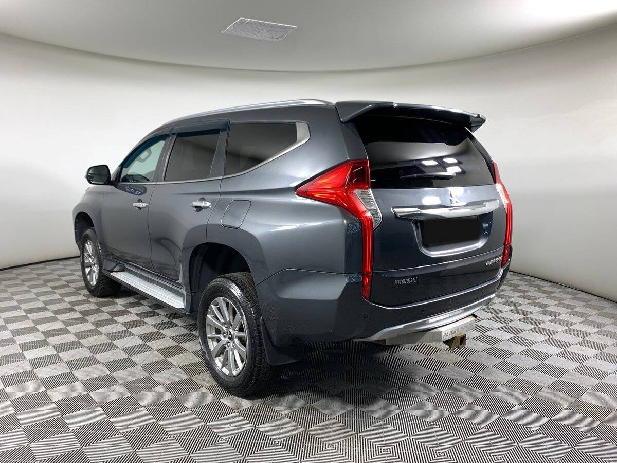 Б/У Митсубиши Паджеро Спорт 2018 года. Фото: #6