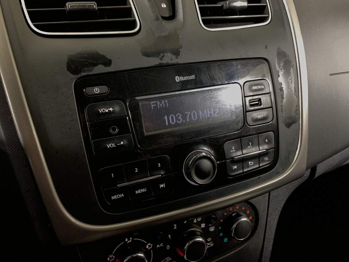 Б/У Рено Логан 2017 года. Фото: #14