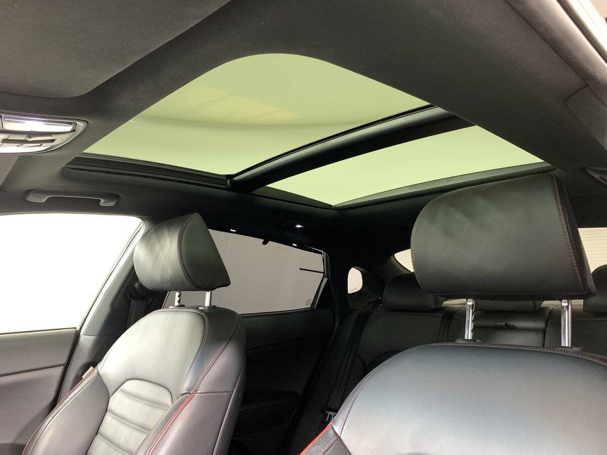 Б/У Киа Оптима 2018 года. Фото: #23