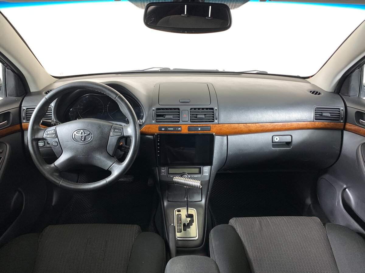 Б/У Тойота Авенсис 2007 года. Фото: #11