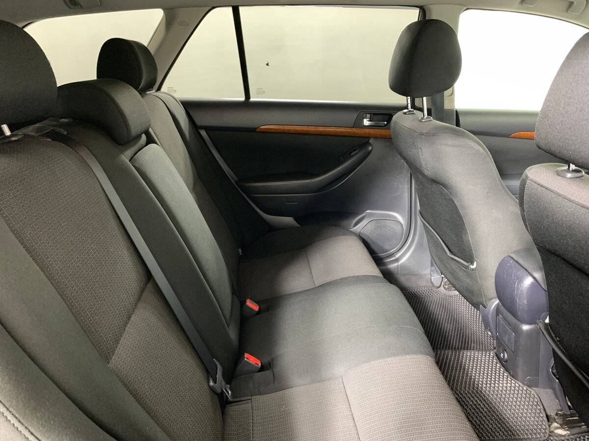 Б/У Тойота Авенсис 2007 года. Фото: #16