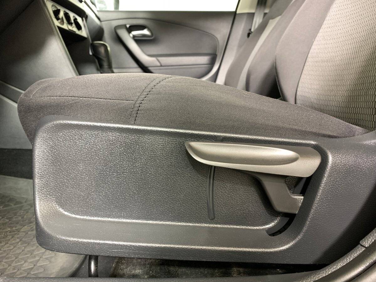 Б/У Фольксваген Поло 2014 года. Фото: #15