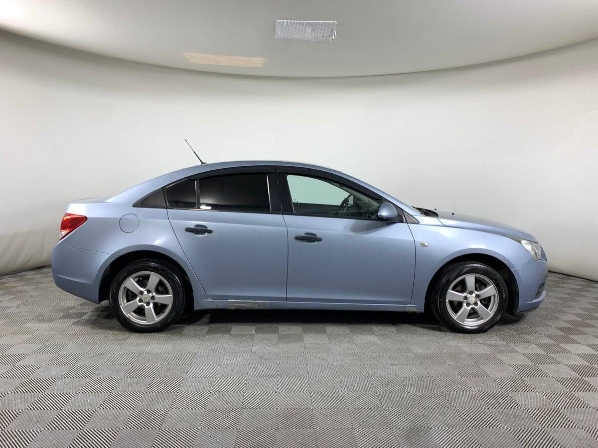 Б/У Шевроле Круз 2010 года. Фото: #3