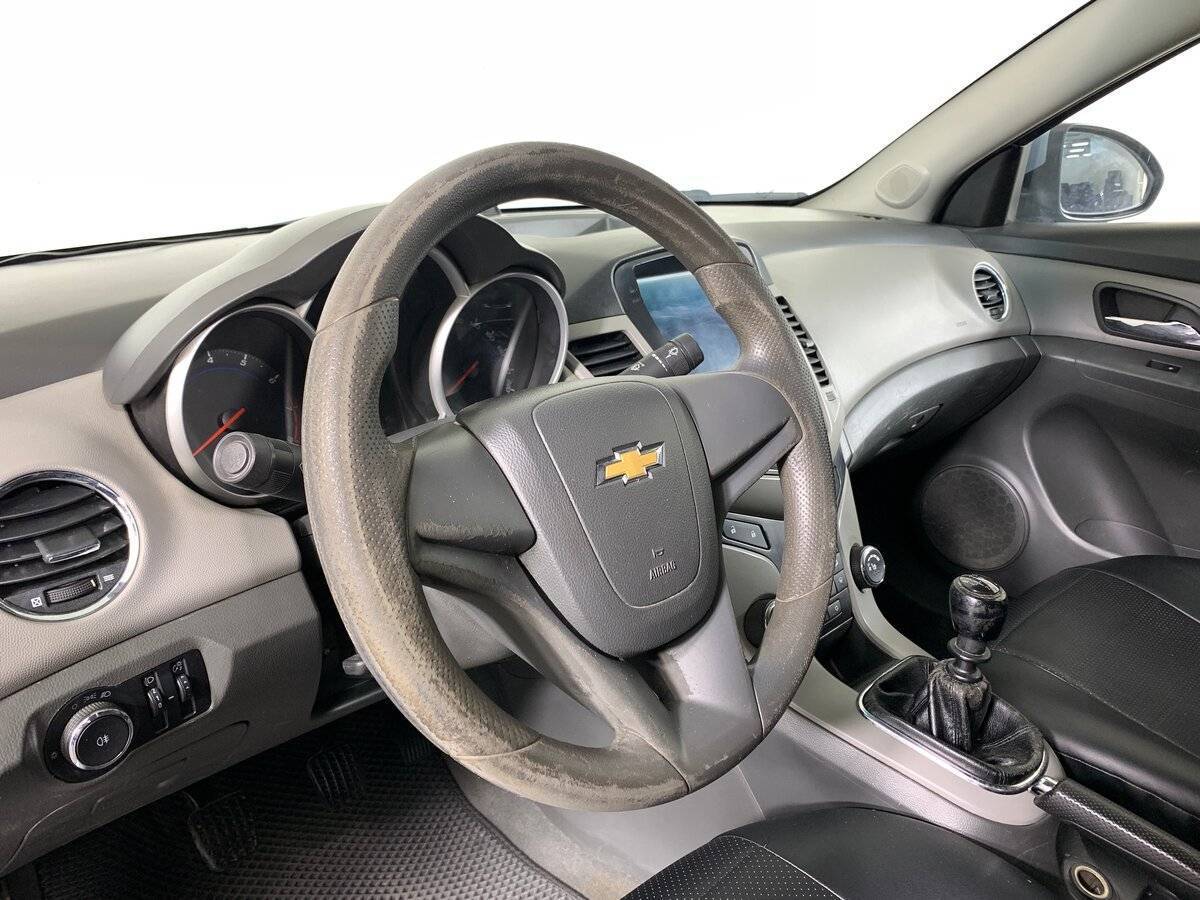 Б/У Шевроле Круз 2010 года. Фото: #10