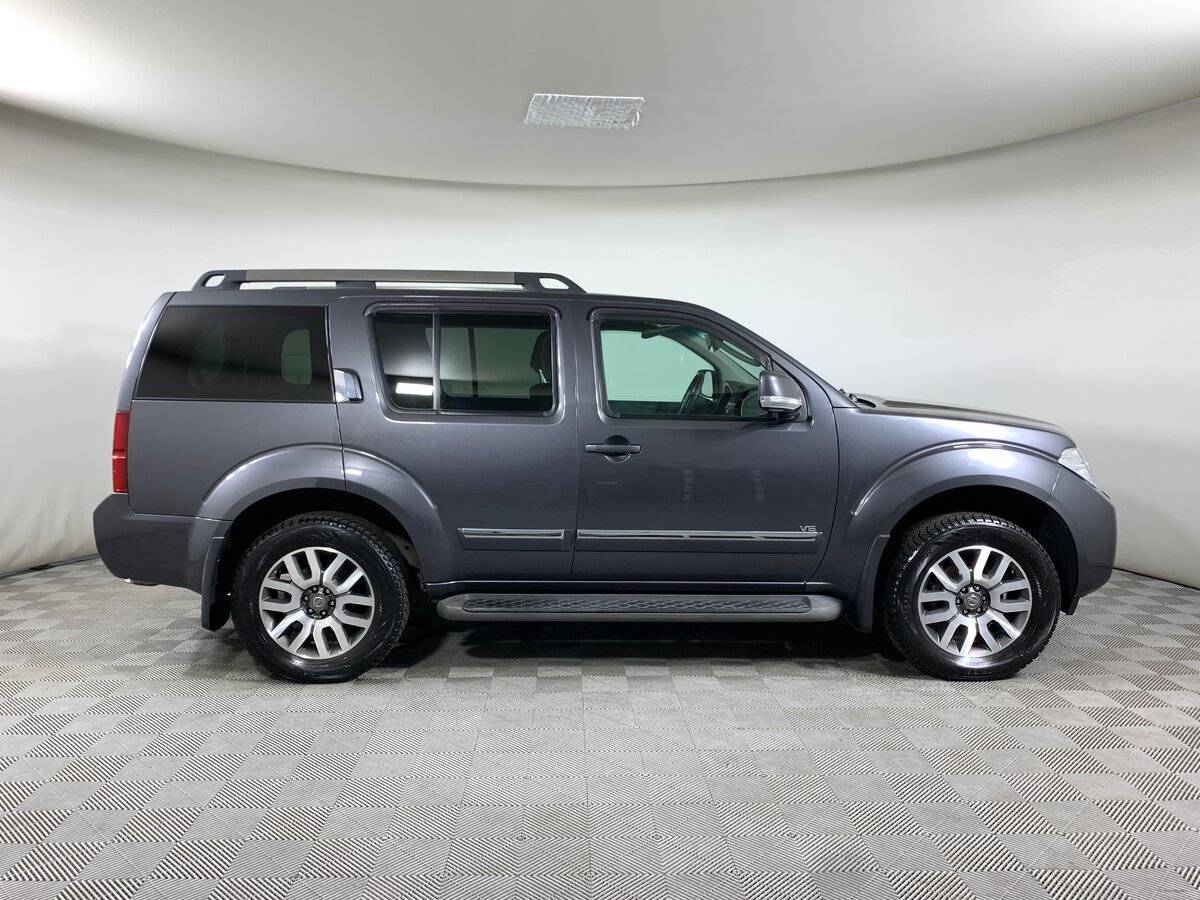 Б/У Ниссан Патфайндер 2012 года. Фото: #3