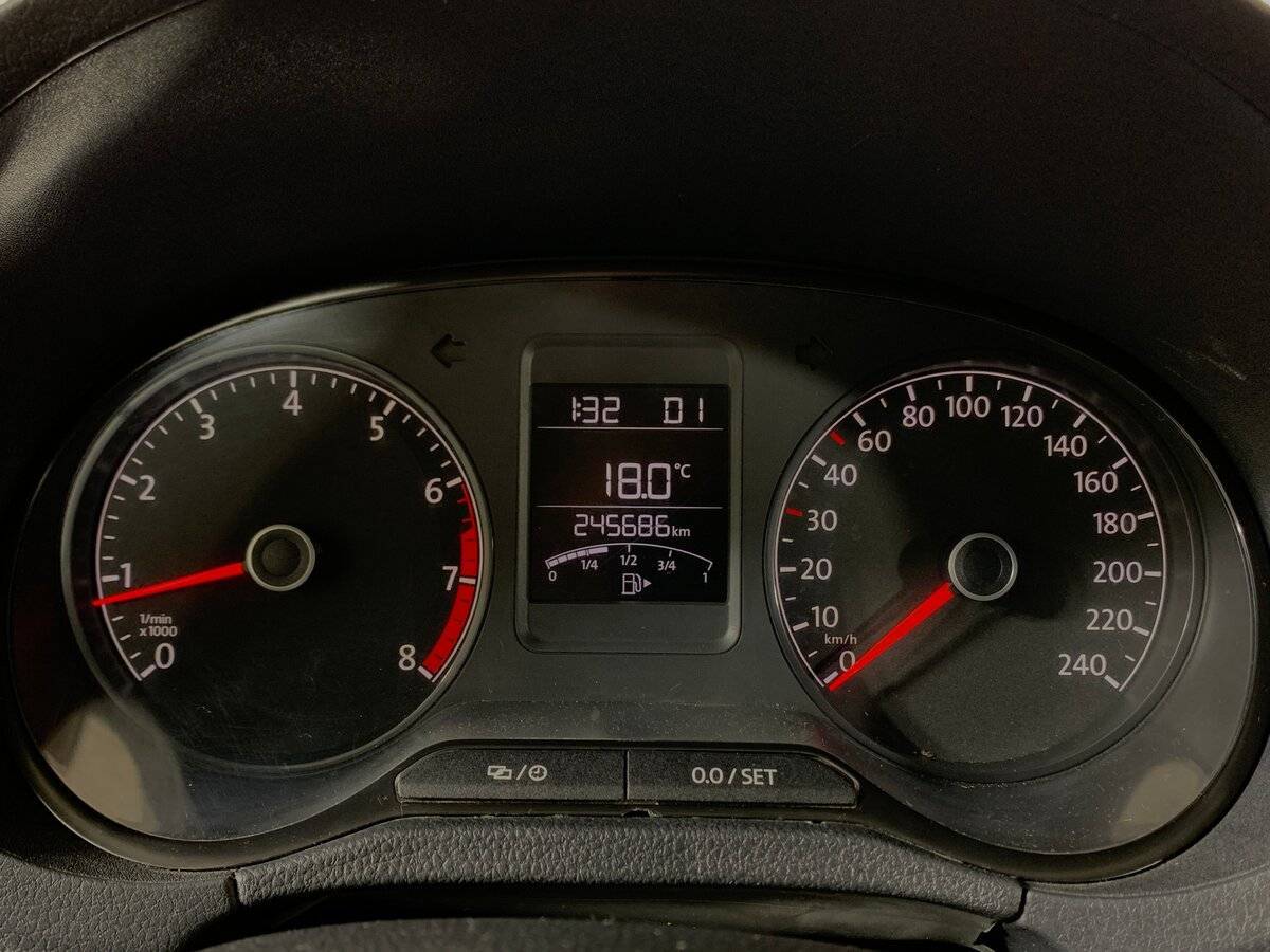 Б/У Фольксваген Поло 2017 года. Фото: #13