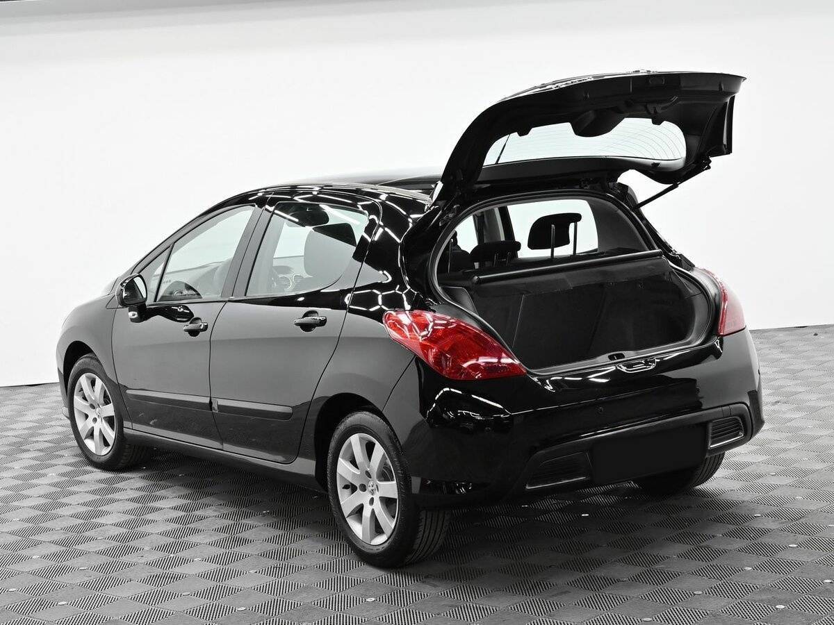 Б/У Пежо 308 2011 года. Фото: #4