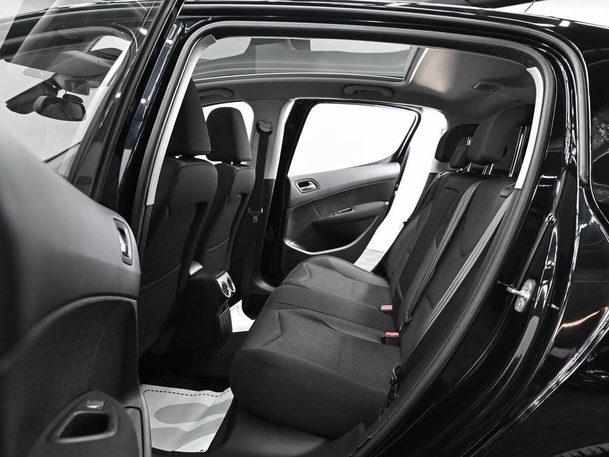 Б/У Пежо 308 2011 года. Фото: #14