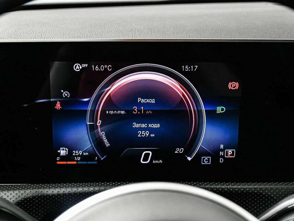 Б/У Мерседес-Бенц А-Класс 2018 года. Фото: #9