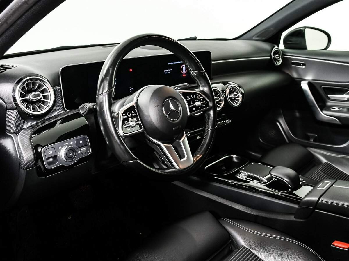 Б/У Мерседес-Бенц А-Класс 2018 года. Фото: #11