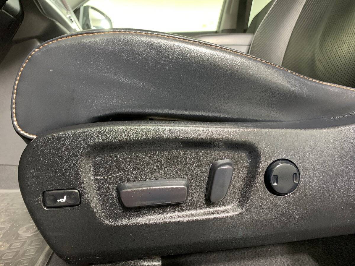 Б/У Тойота Хайлэндер 2019 года. Фото: #15