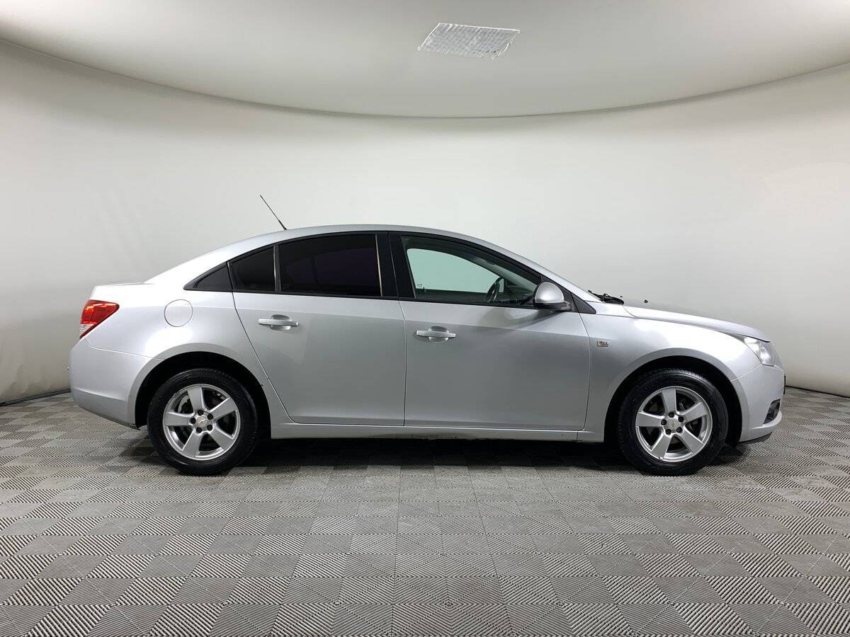 Б/У Шевроле Круз 2011 года. Фото: #3