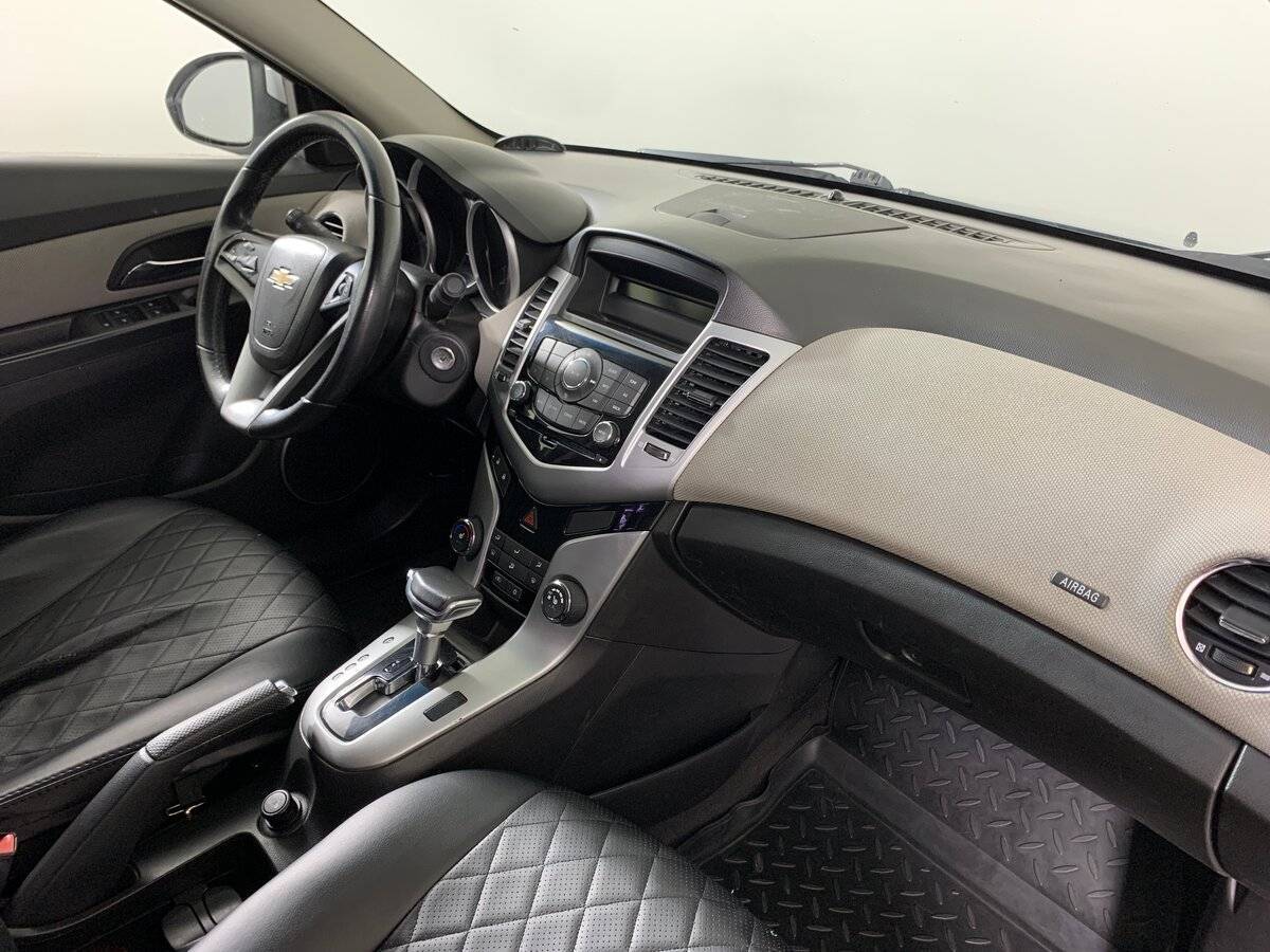 Б/У Шевроле Круз 2011 года. Фото: #12