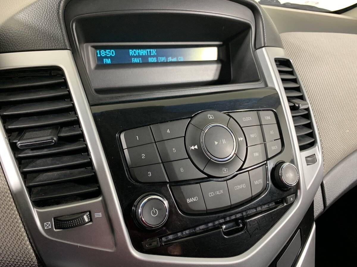 Б/У Шевроле Круз 2011 года. Фото: #14