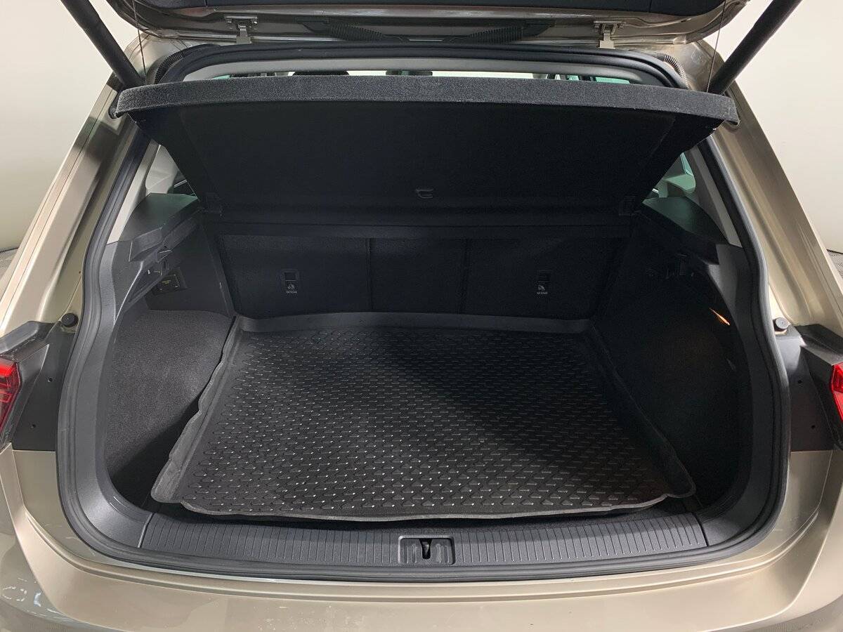 Б/У Фольксваген Тигуан 2018 года. Фото: #18