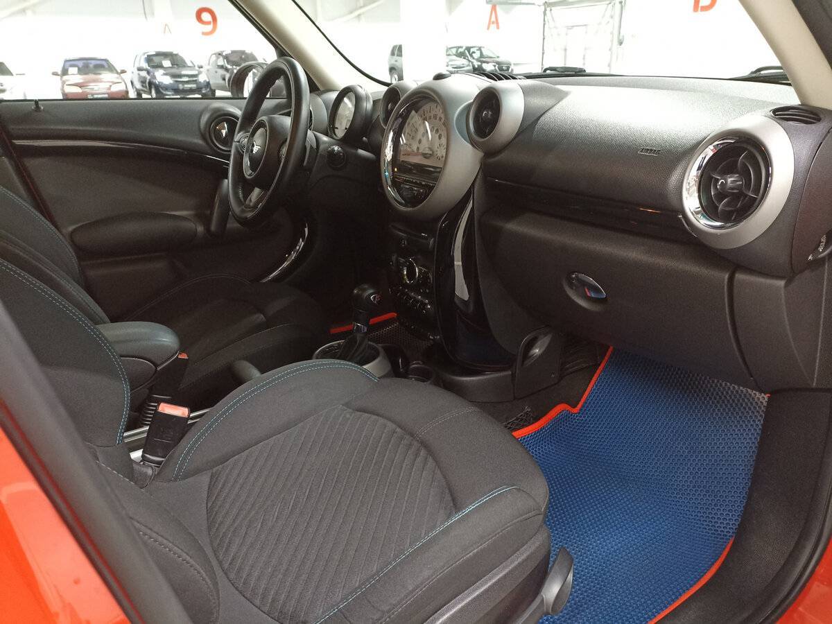 Б/У Мини Каунтримэн 2011 года. Фото: #10