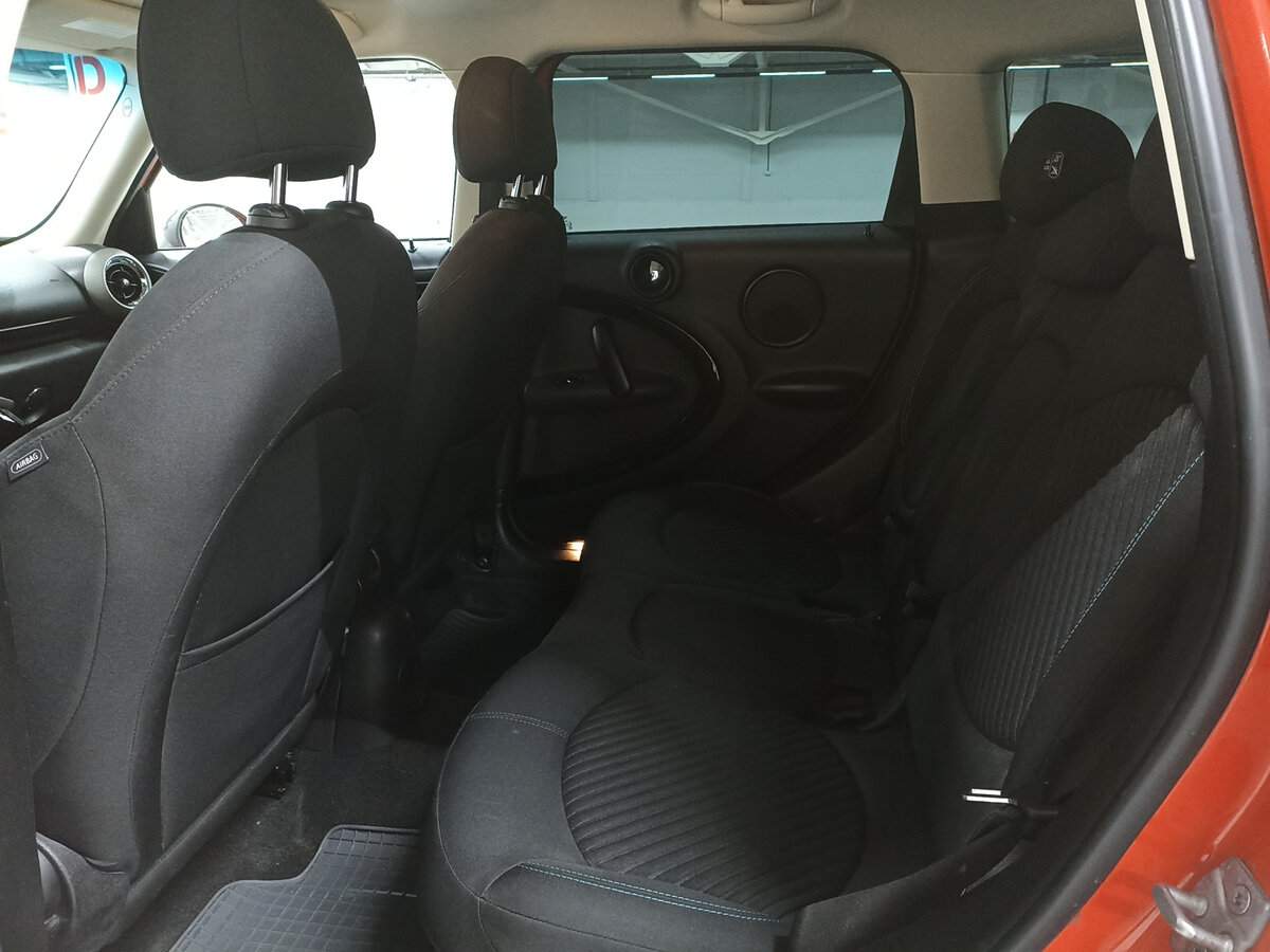 Б/У Мини Каунтримэн 2011 года. Фото: #11