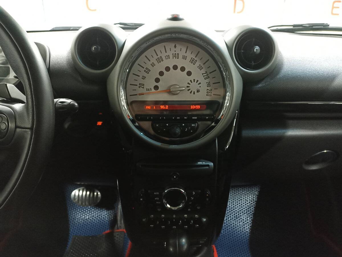 Б/У Мини Каунтримэн 2011 года. Фото: #14