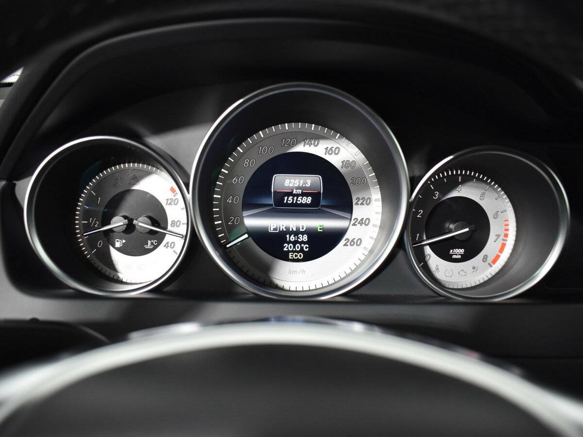 Б/У Мерседес-Бенц Ц-Класс 2013 года. Фото: #13