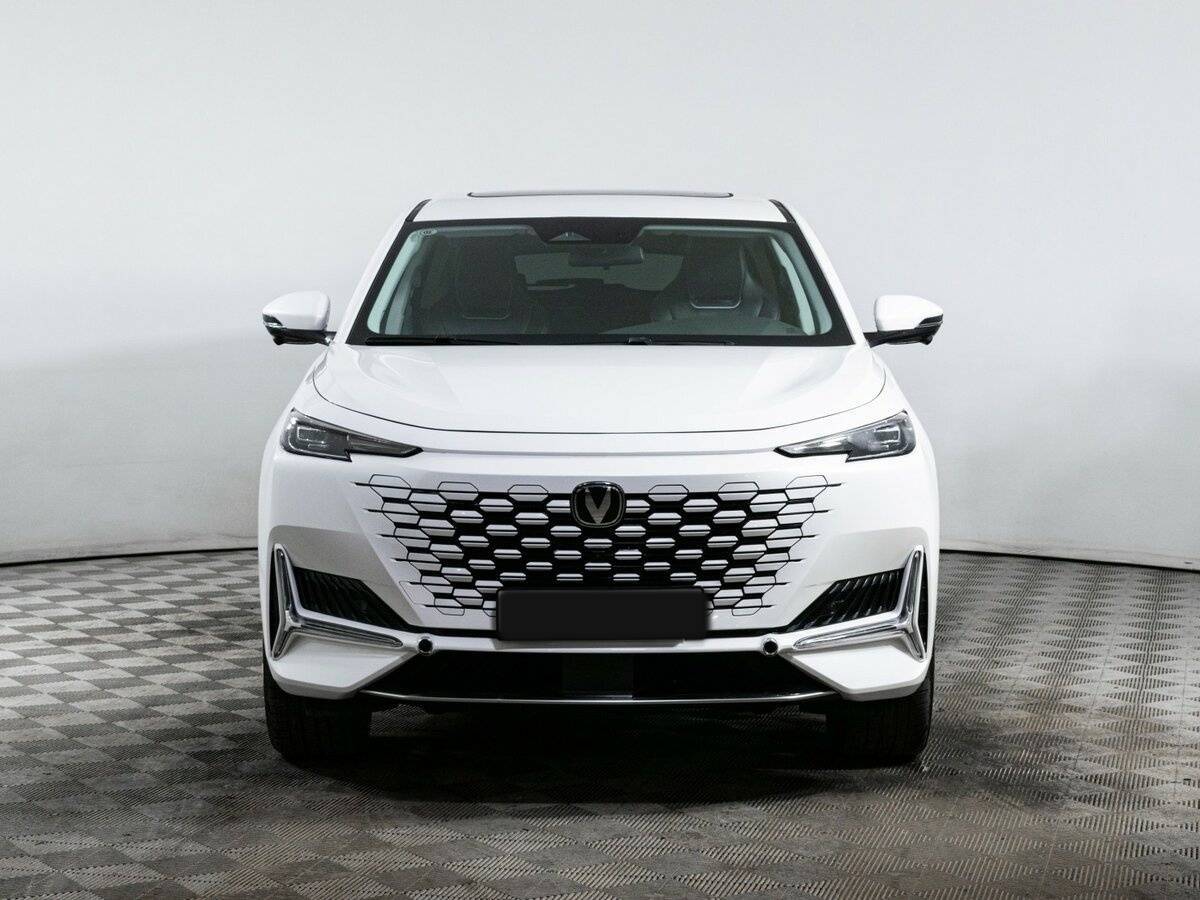 Б/У Чанган УНИ-К 2023 года. Фото: #1