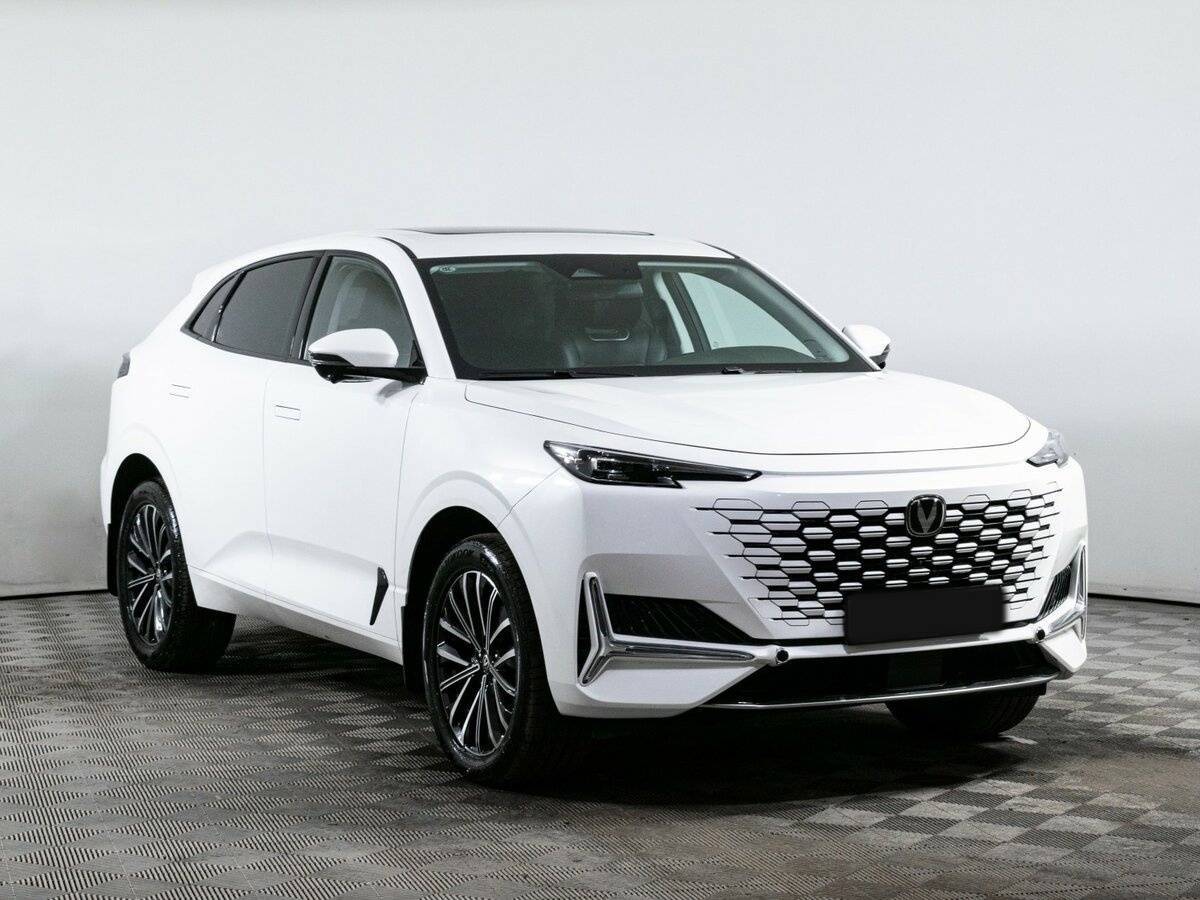 Б/У Чанган УНИ-К 2023 года. Фото: #2