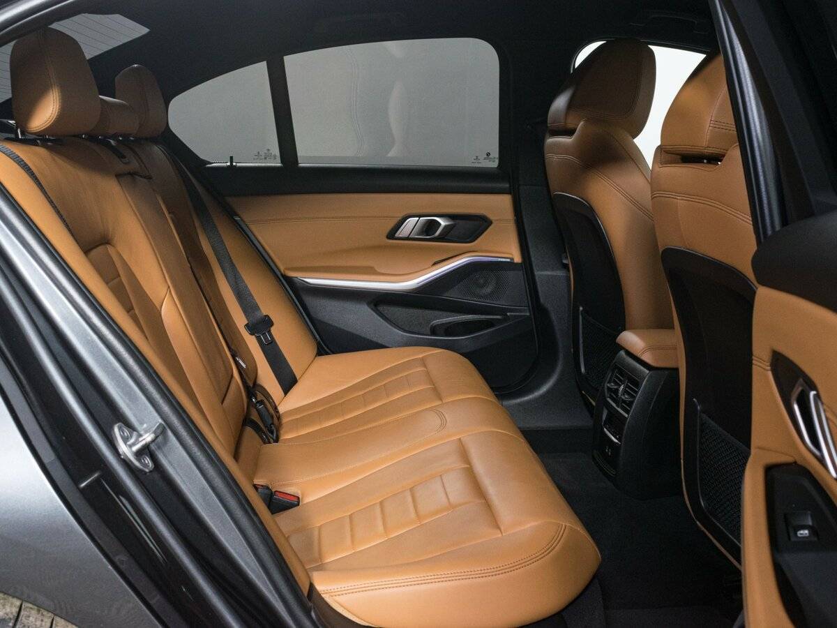 Б/У БМВ 3 серии 2021 года. Фото: #12