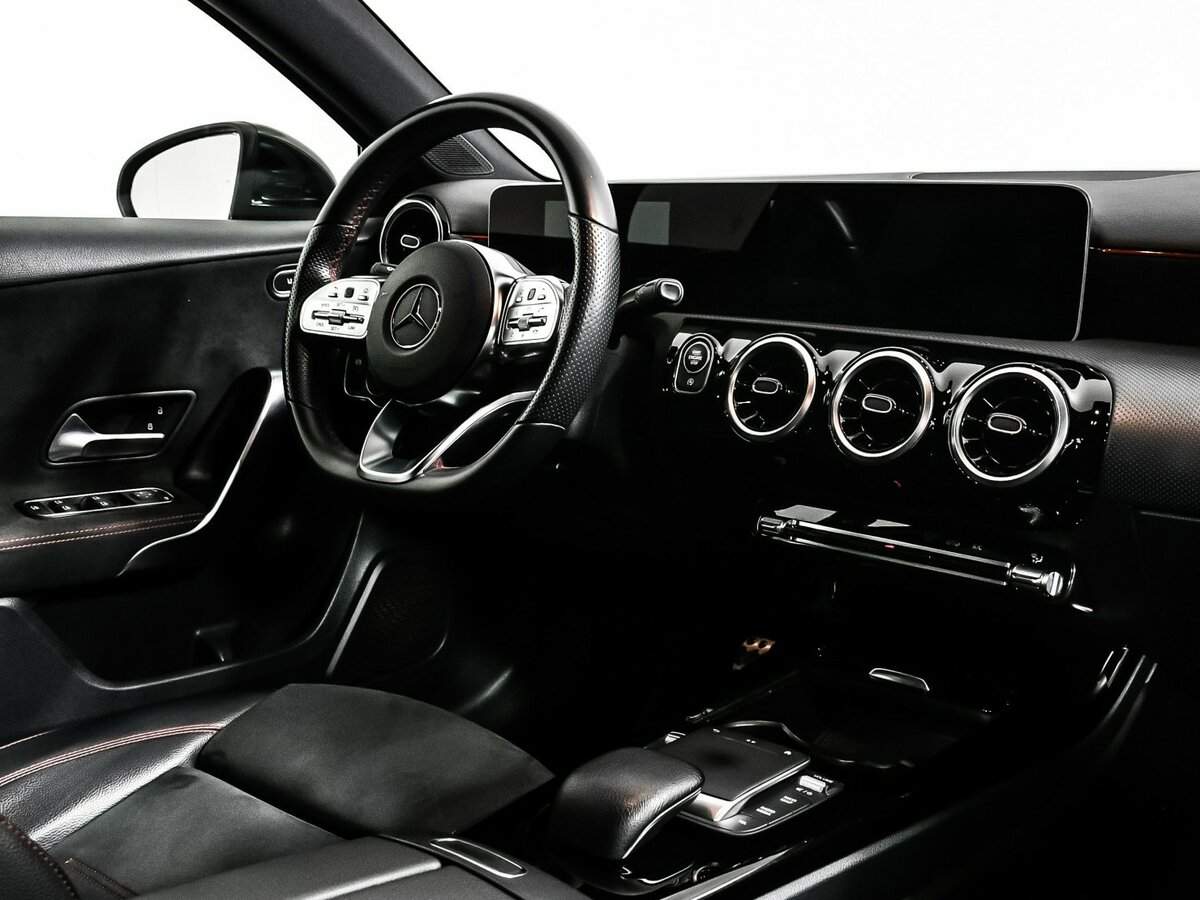 Б/У Мерседес-Бенц А-Класс 2020 года. Фото: #8