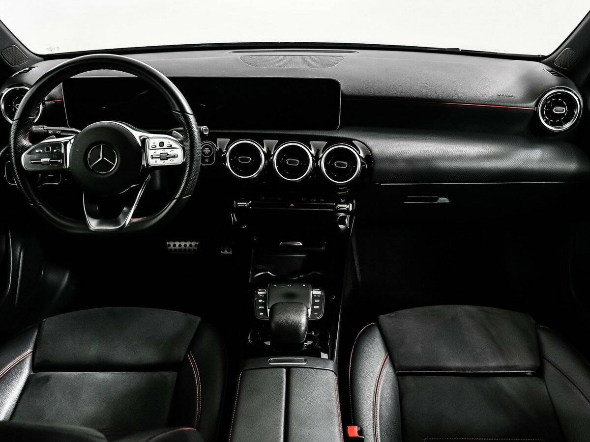 Б/У Мерседес-Бенц А-Класс 2020 года. Фото: #10