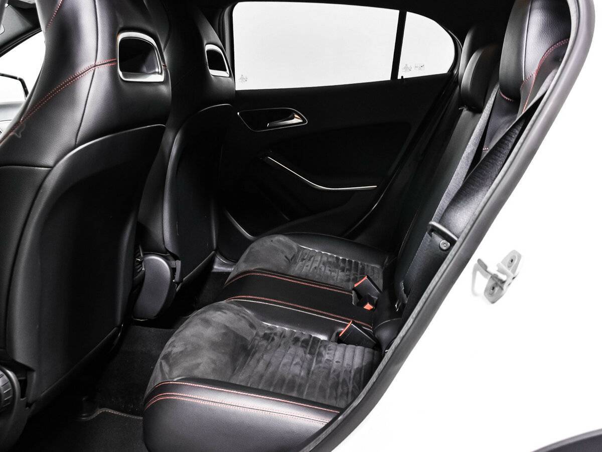 Б/У Мерседес-Бенц ГЛА 2014 года. Фото: #12