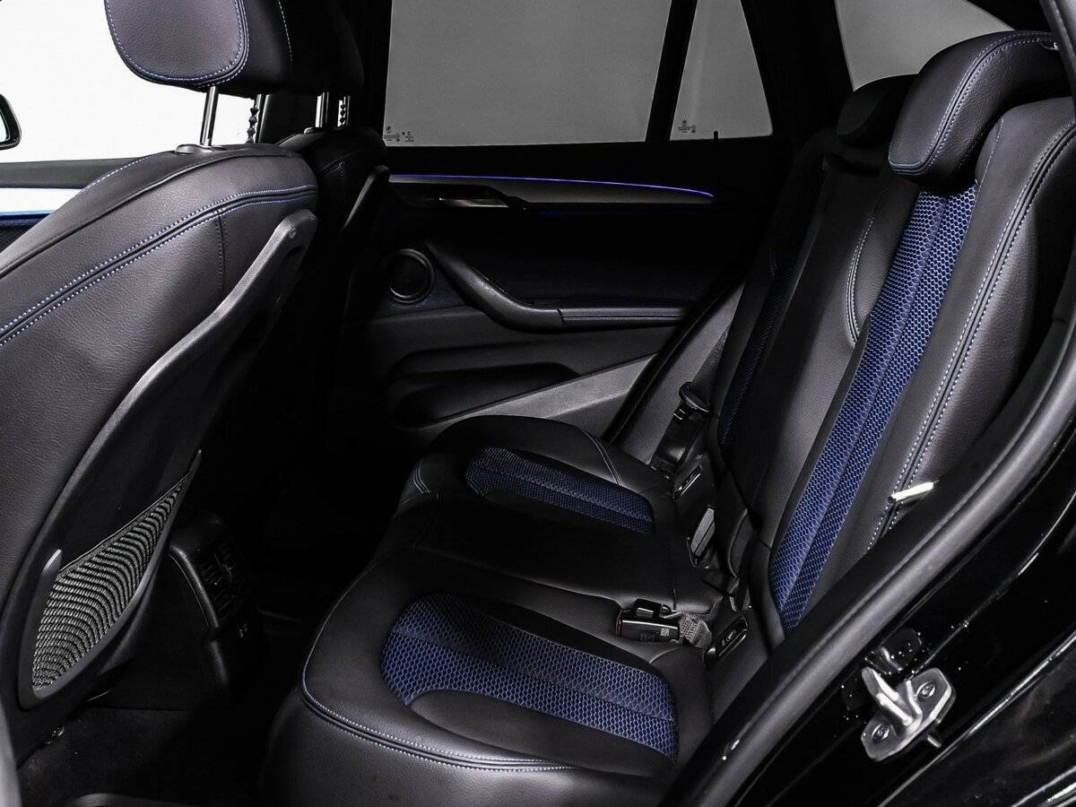 Б/У БМВ Икс1 2019 года. Фото: #13