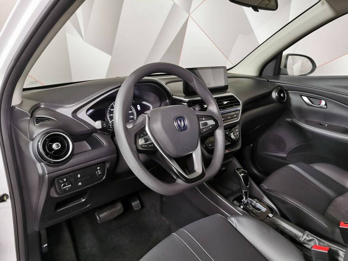 Б/У Чанган Алсвин 2023 года. Фото: #13