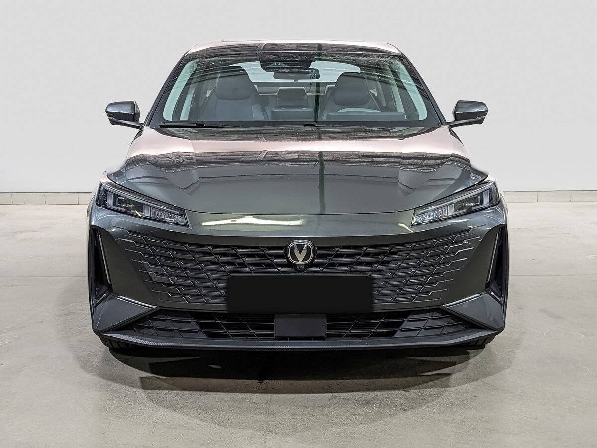 Б/У Чанган Ламур 2023 года. Фото: #1