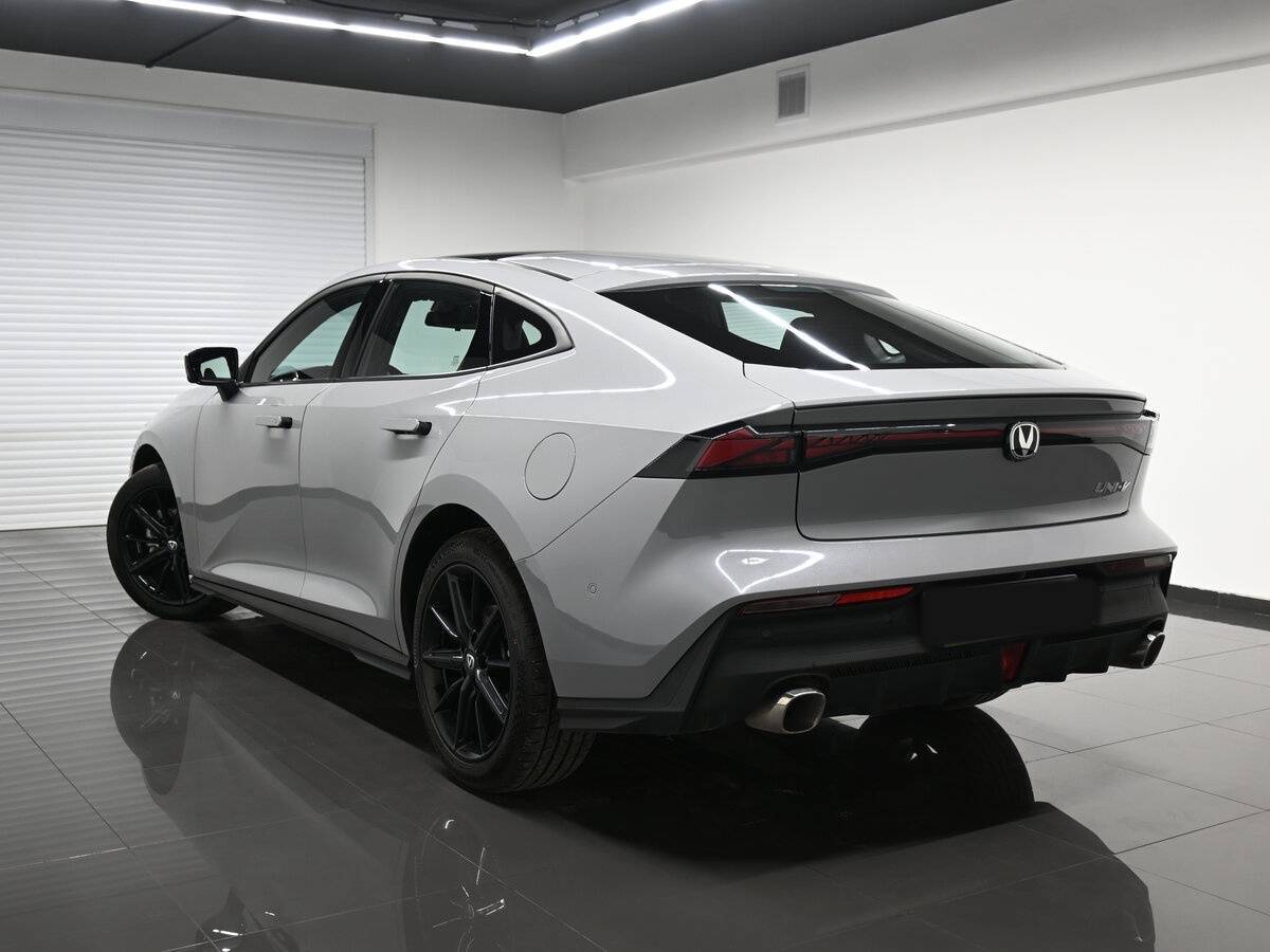 Б/У Чанган УНИ-В 2023 года. Фото: #5