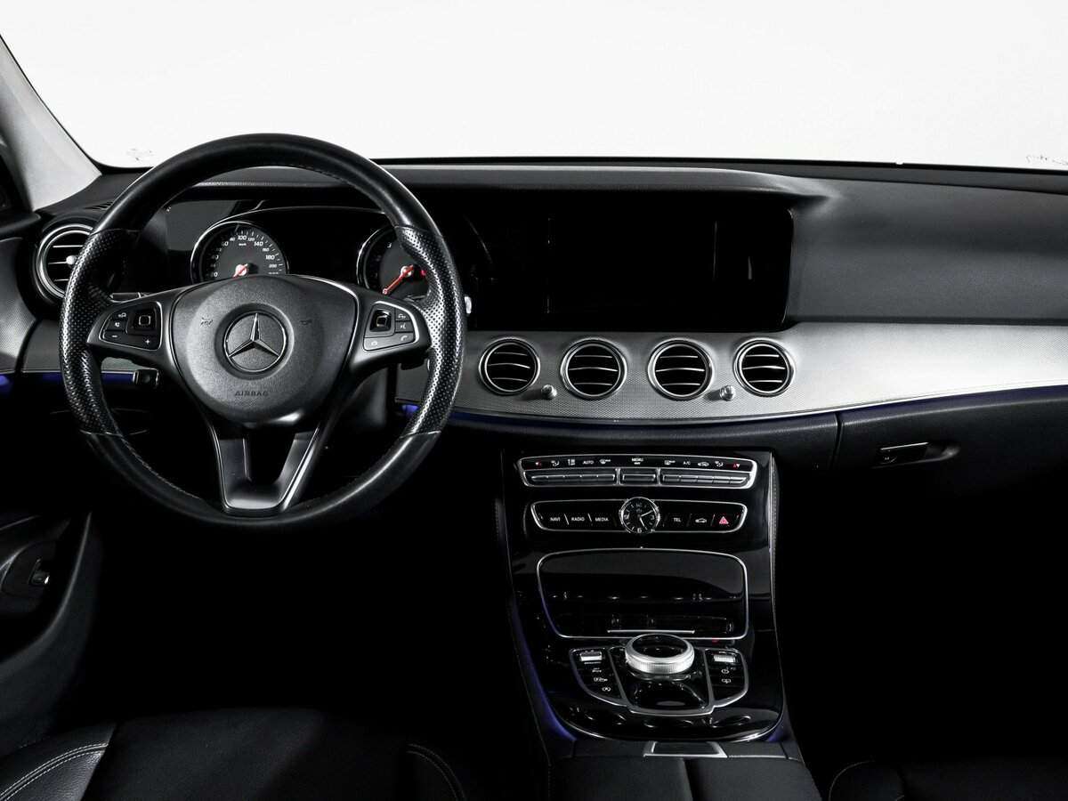 Б/У Мерседес-Бенц Е-Класс 2016 года. Фото: #11