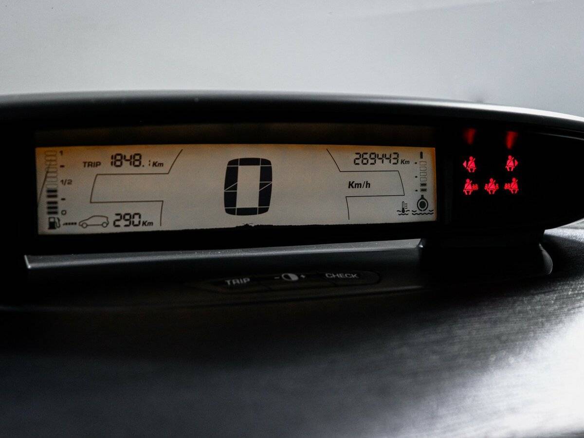 Б/У Ситроен Ц4 2008 года. Фото: #10