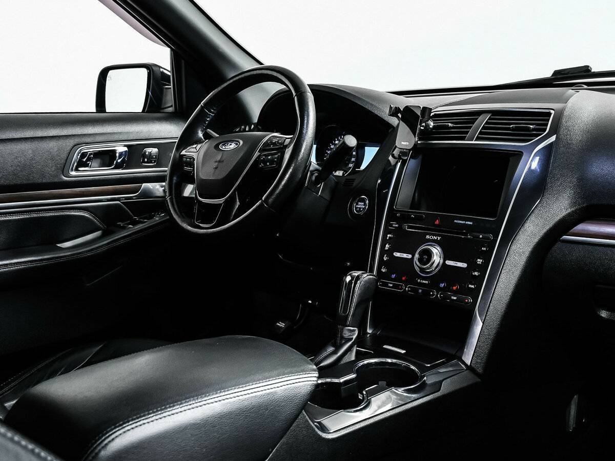 Б/У Форд Експлорер 2018 года. Фото: #8