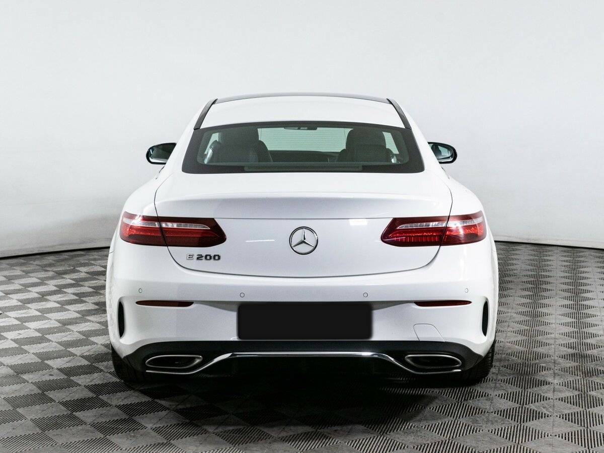 Б/У Мерседес-Бенц Е-Класс 2017 года. Фото: #5