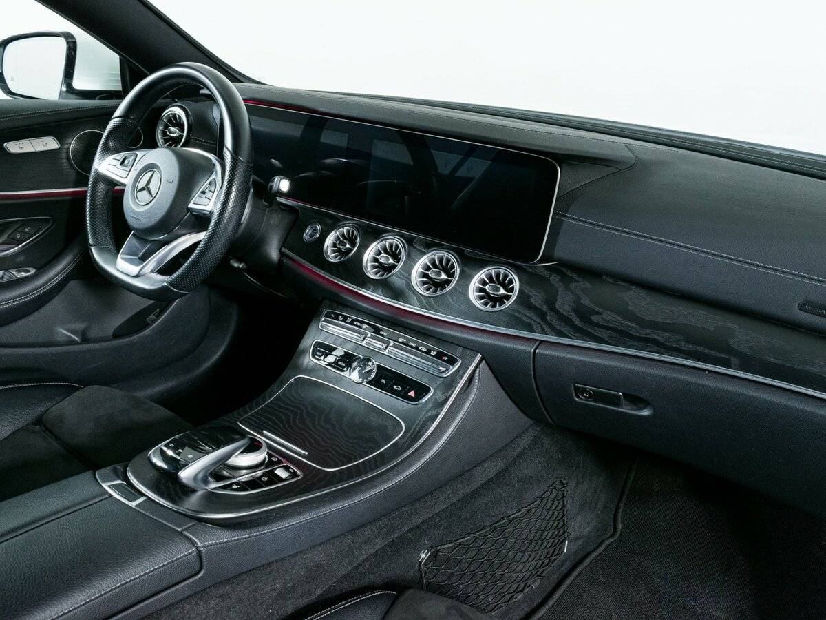 Б/У Мерседес-Бенц Е-Класс 2017 года. Фото: #10