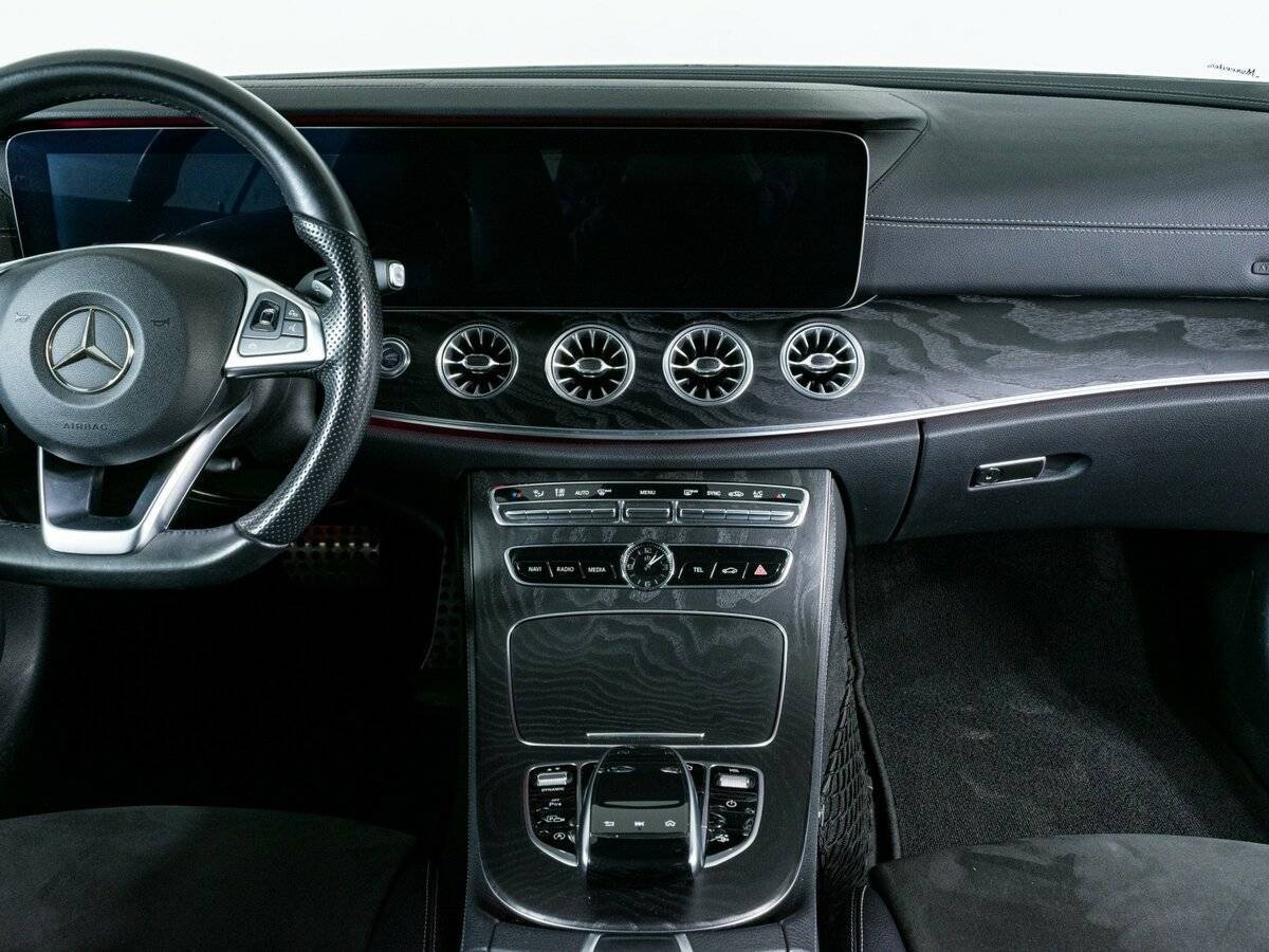 Б/У Мерседес-Бенц Е-Класс 2017 года. Фото: #11