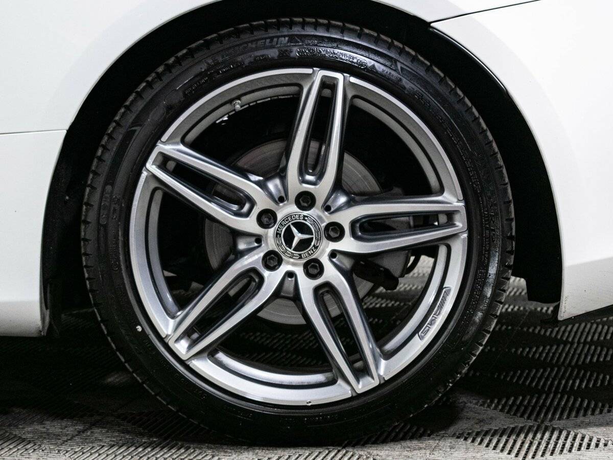 Б/У Мерседес-Бенц Е-Класс 2017 года. Фото: #23