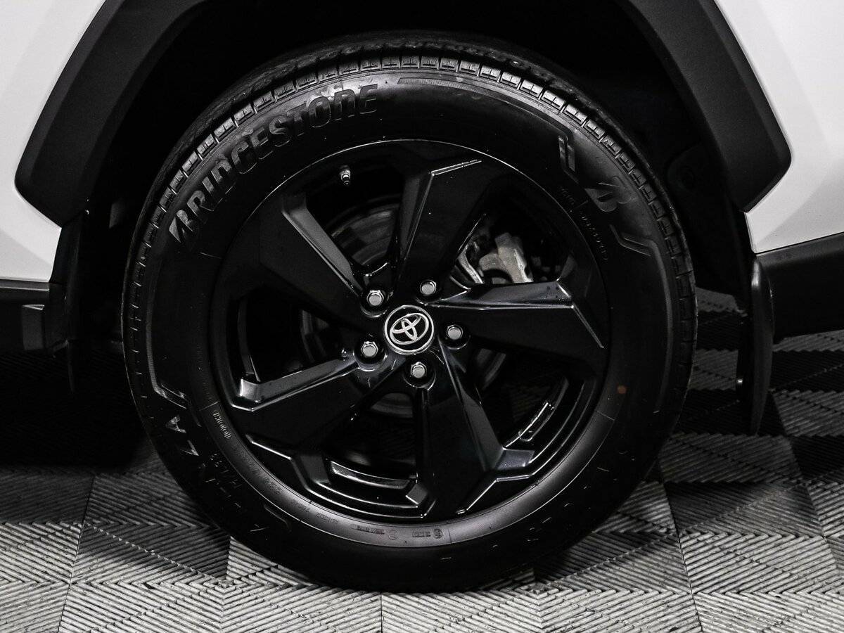 Б/У Тойота Рав4 2021 года. Фото: #14