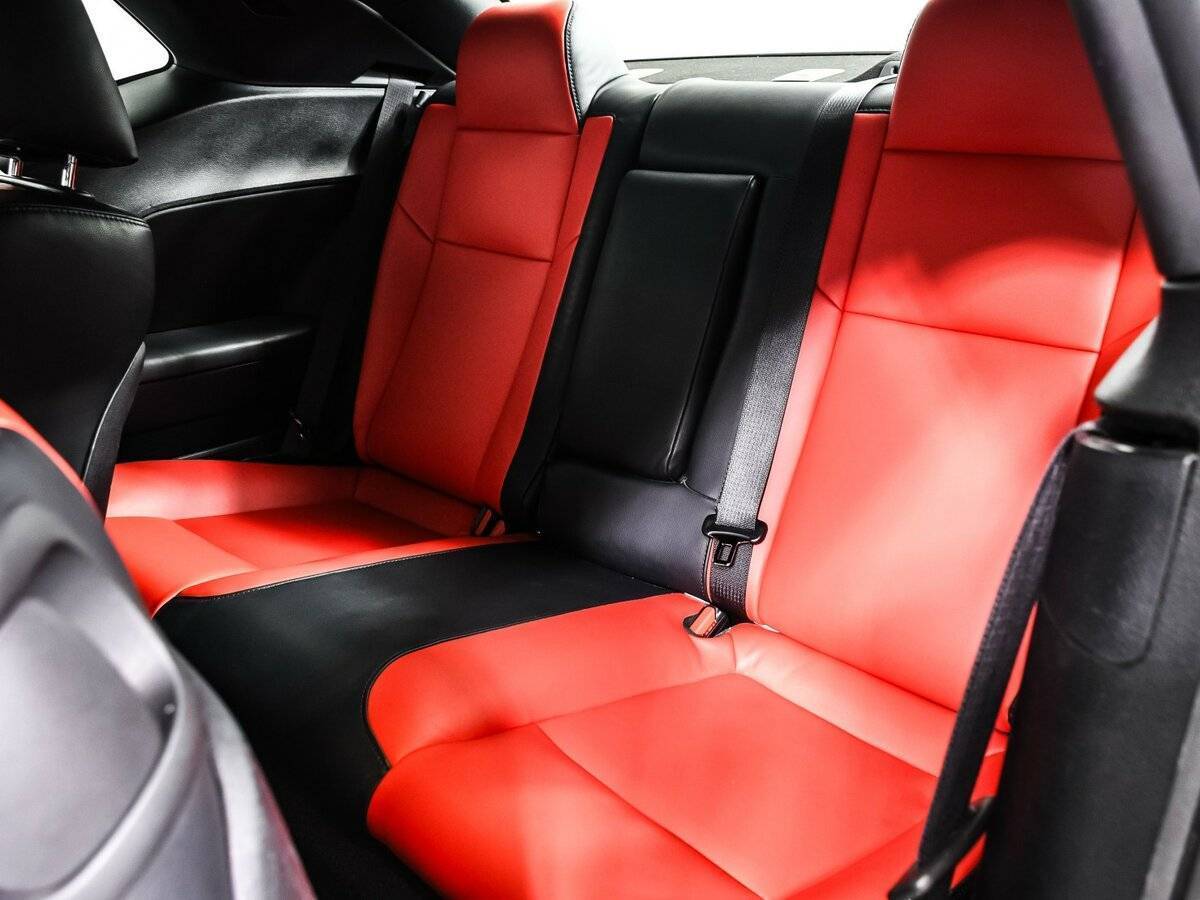 Б/У Додж Челленджер 2022 года. Фото: #10