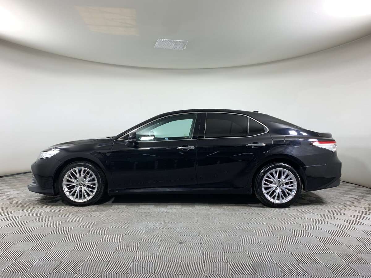 Б/У Тойота Камри 2018 года. Фото: #7