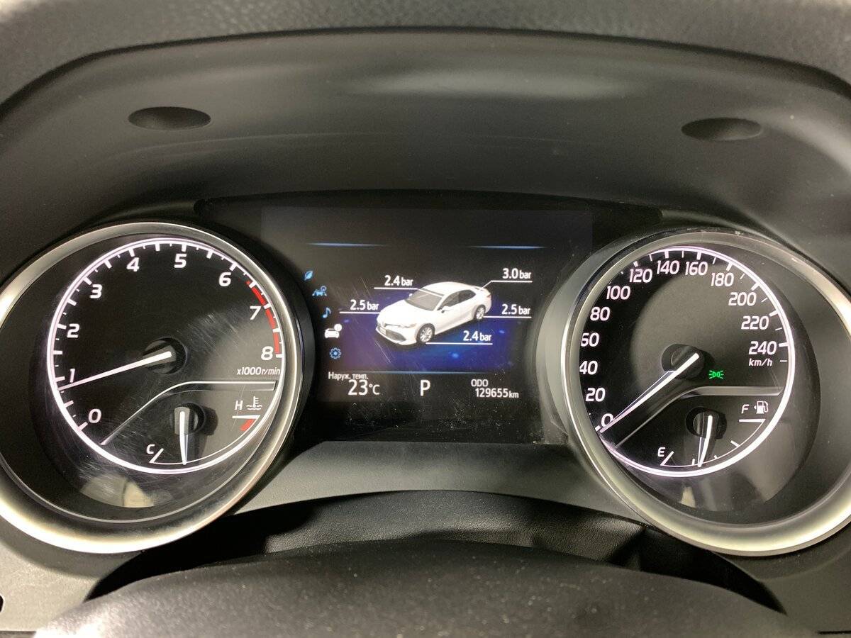 Б/У Тойота Камри 2018 года. Фото: #13