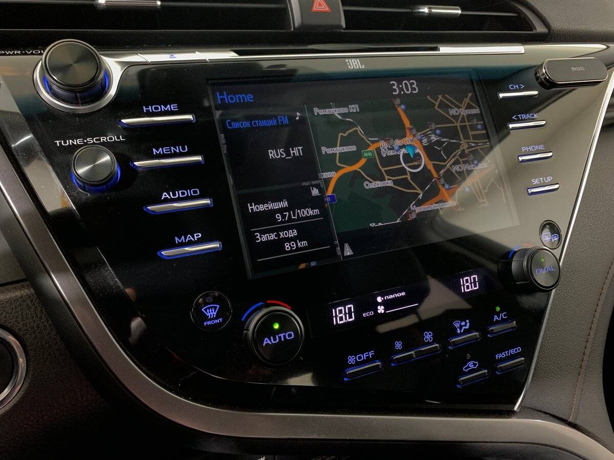 Б/У Тойота Камри 2018 года. Фото: #14